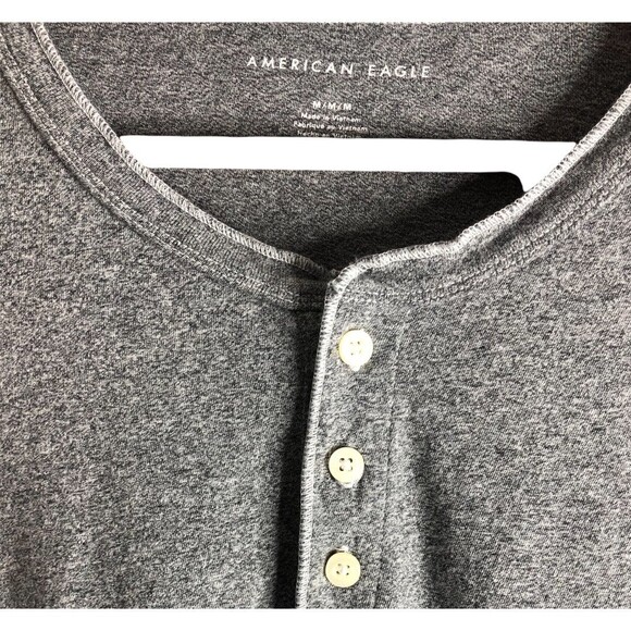 American Eagle Grey Short Sleeve Relaxed Buttoned T-shirt - Picture 4 of 5